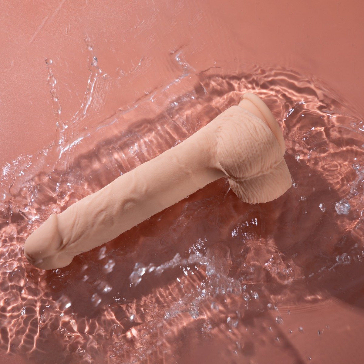 Honey Play Box – Kenzo – Big Realistic Thrusting Dildo 9.5" (App Controlled) - Image 2