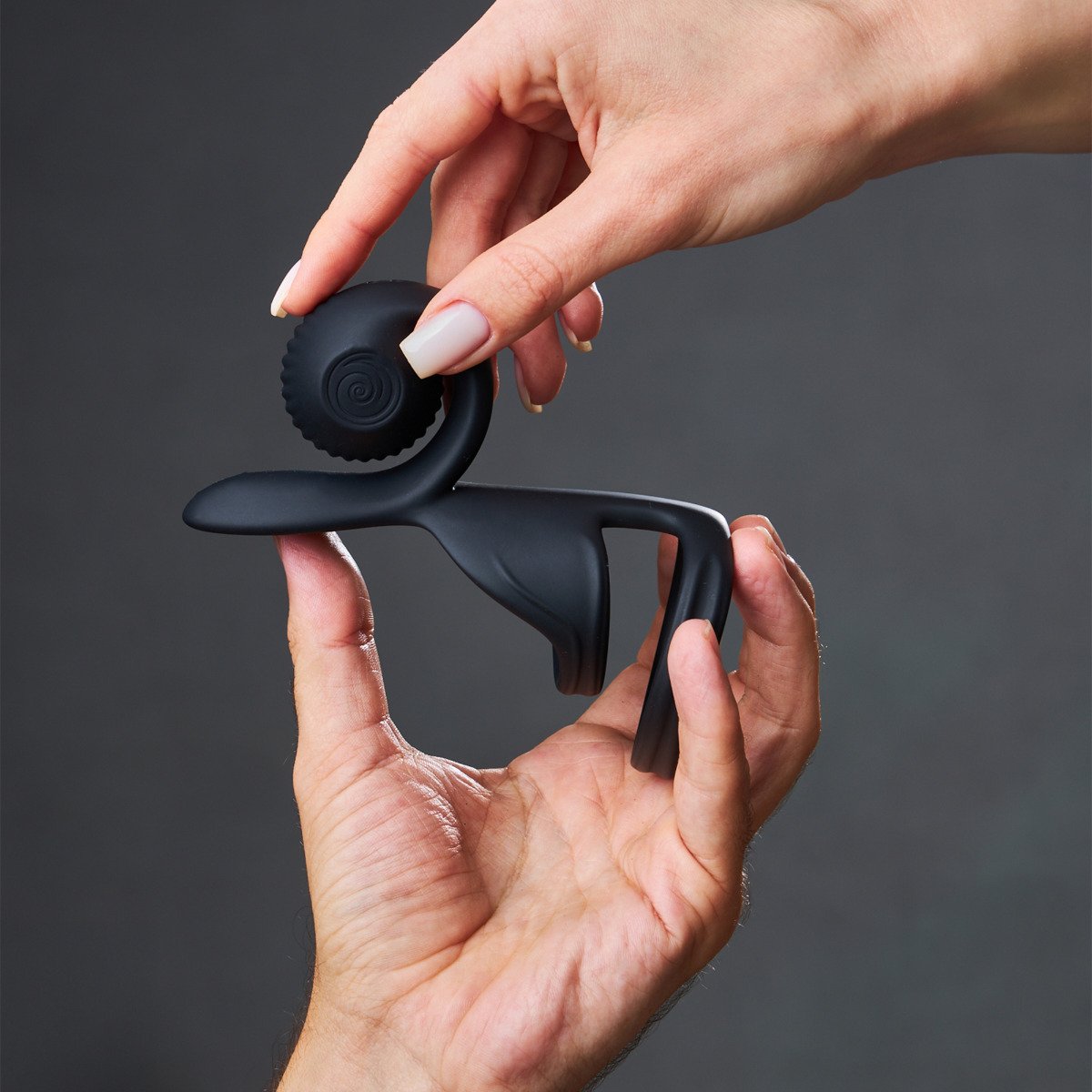 SVibe Snail JOVI Couples Ring - Black - Image 2