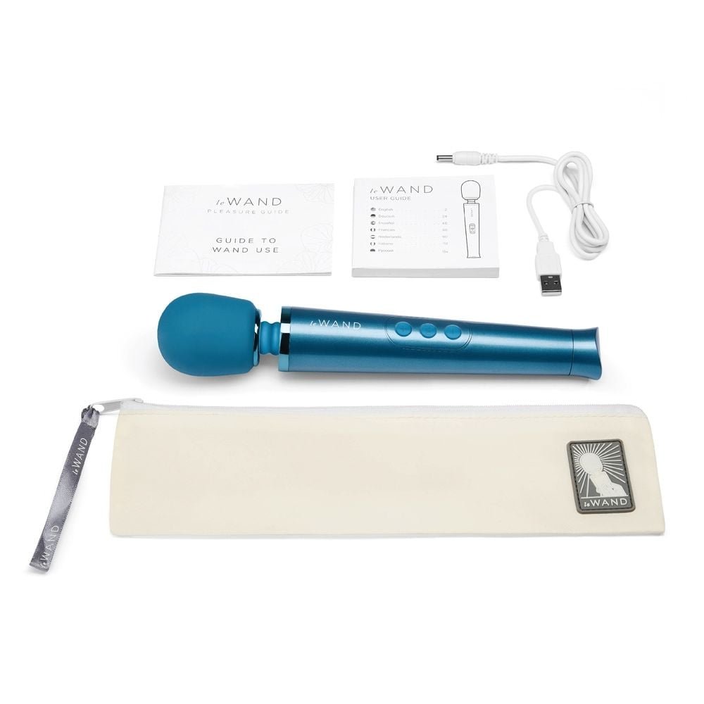Le Wand Le Wand Petite Rechargeable Massager Blue - Image 7